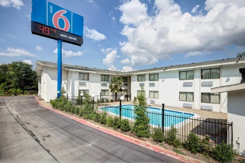 Motel 6-Dallas TX - South - image 37