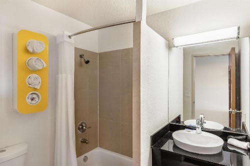Motel 6-Dallas TX - South - image 41