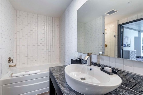 Lorenzo Hotel - image 43