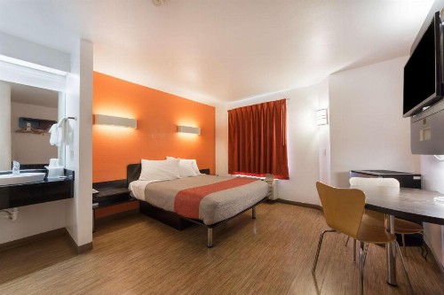 Motel 6-Dallas TX - Northeast - image 12