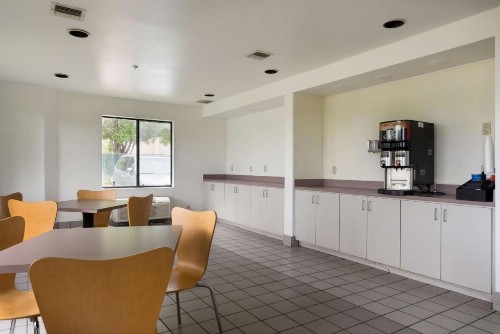 Motel 6-Dallas TX - Northeast - image 25
