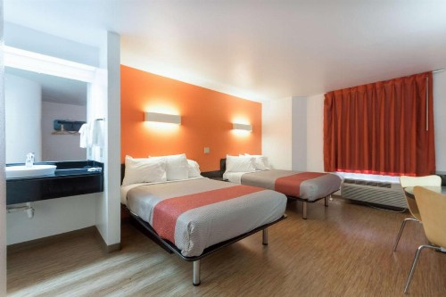 Motel 6-Dallas TX - Northeast - image 6