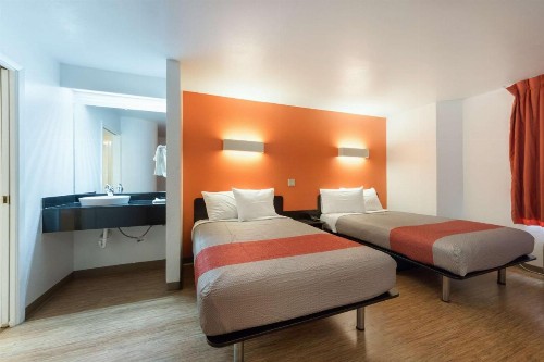 Motel 6-Dallas TX - Northeast - image 9