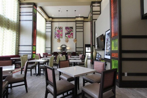 Hampton Inn & Suites Dallas Market Center - image 14
