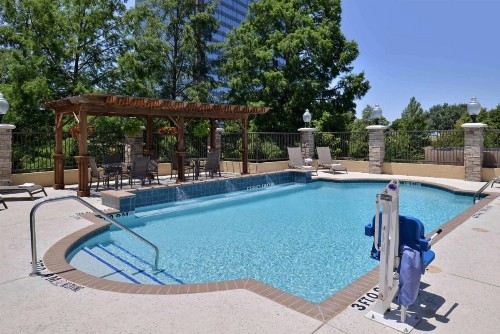Hampton Inn & Suites Dallas Market Center - image 20