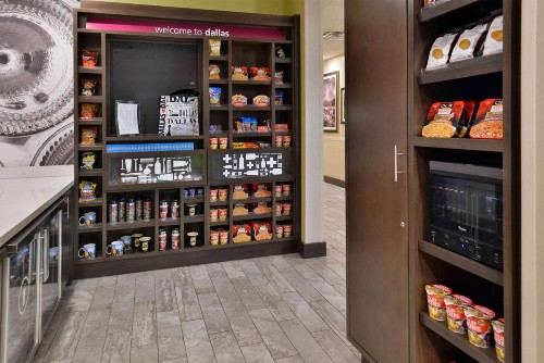 Hampton Inn & Suites Dallas Market Center - image 27