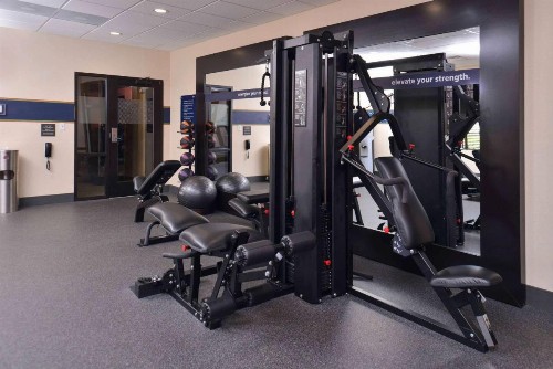 Hampton Inn & Suites Dallas Market Center - image 38
