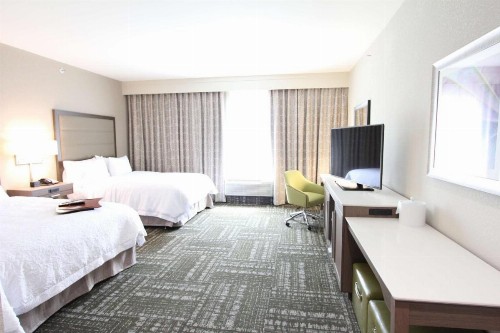 Hampton Inn & Suites Dallas Market Center - image 46