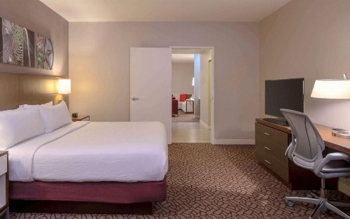 Hilton Garden Inn Downtown Dallas - image 19