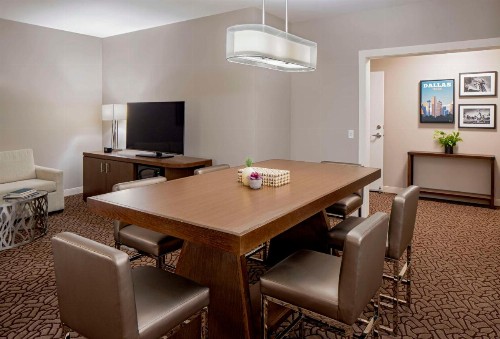 Hilton Garden Inn Downtown Dallas - image 29