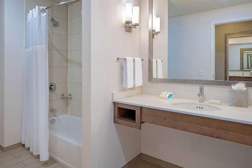 Hilton Garden Inn Downtown Dallas - image 37
