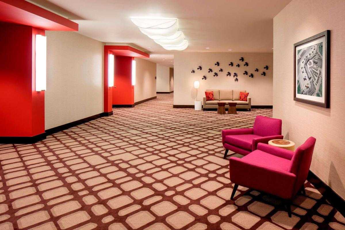 Hilton Garden Inn Downtown Dallas - image 7