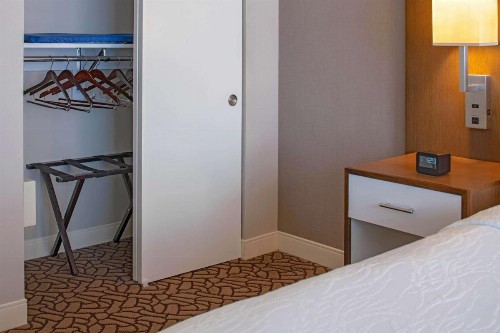 Hilton Garden Inn Downtown Dallas - image 9