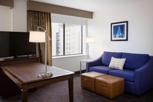 Hampton Inn & Suites Dallas Downtown - image 21