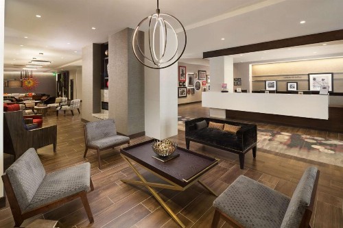 Hampton Inn & Suites Dallas Downtown - image 27