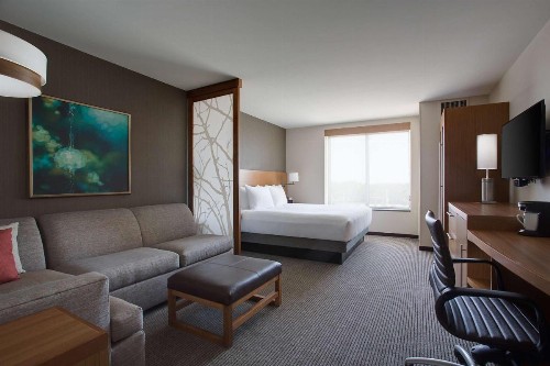 Hyatt Place DFW - image 10