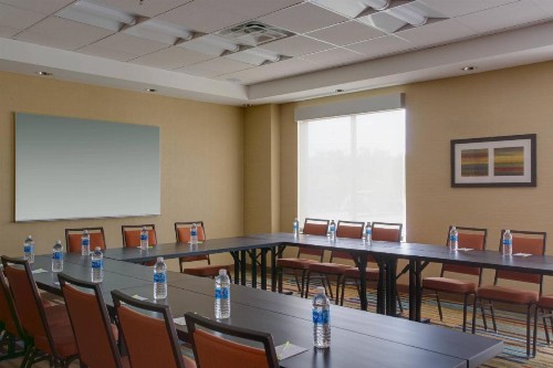 Fairfield Inn & Suites by Marriott Dallas West/I-30 - image 14