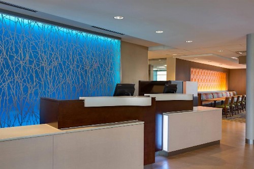 Fairfield Inn & Suites by Marriott Dallas West/I-30 - image 2