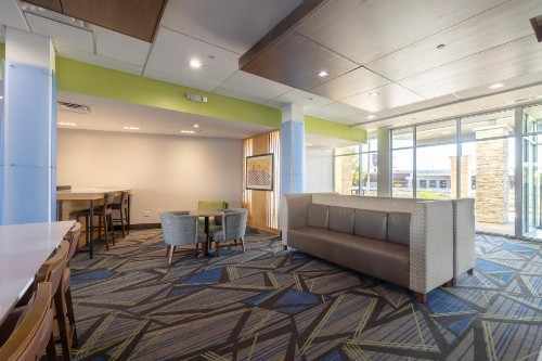 Holiday Inn Express & Suites Garland SW - NE Dallas Area - image 5