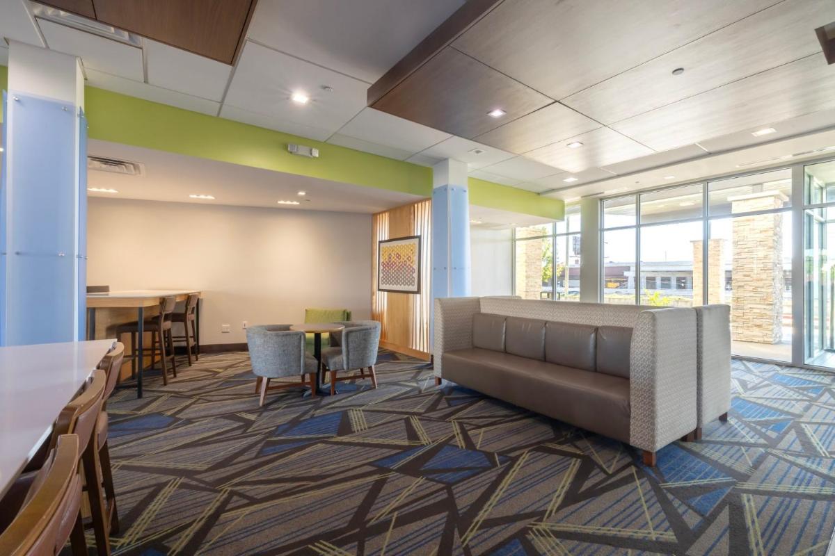Holiday Inn Express & Suites Garland SW - NE Dallas Area - image 5