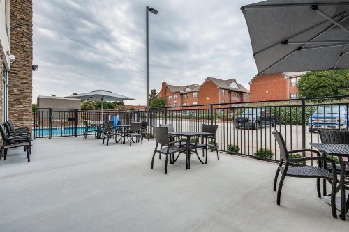 Holiday Inn Express & Suites Dallas North - Addison an IHG Hotel - image 10