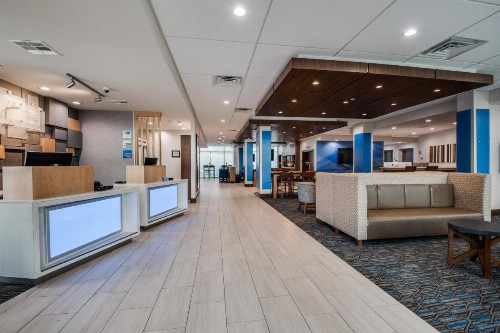 Holiday Inn Express & Suites Dallas North - Addison an IHG Hotel - image 13