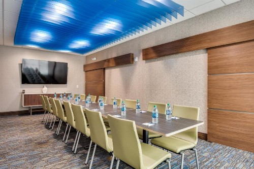 Holiday Inn Express & Suites Dallas North - Addison an IHG Hotel - image 14