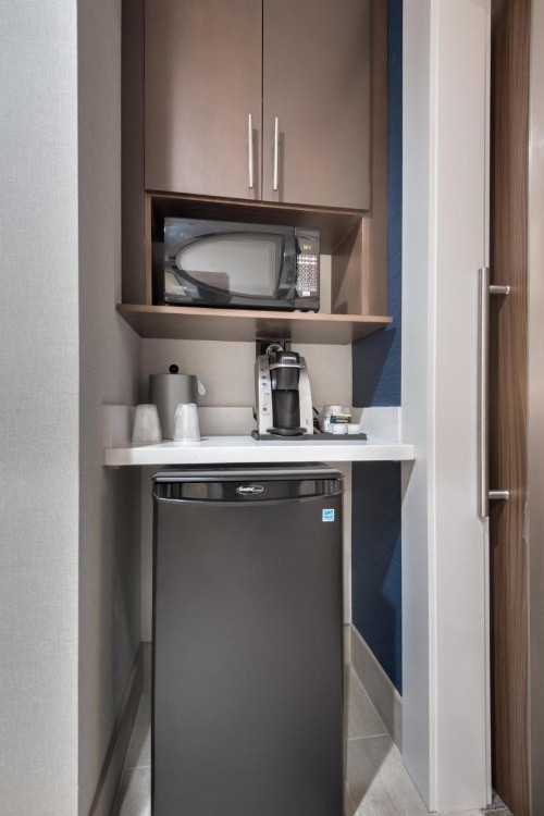 Holiday Inn Express & Suites Dallas North - Addison an IHG Hotel - image 28