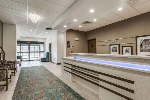 Hampton Inn & Suites Dallas-Central Expy/North Park Area - image 12