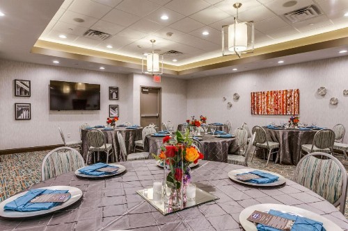 Hampton Inn & Suites Dallas-Central Expy/North Park Area - image 25