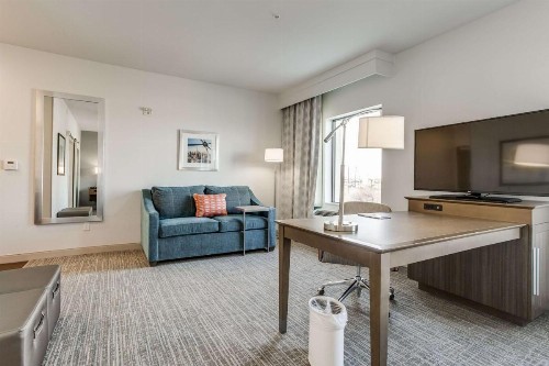 Hampton Inn & Suites Dallas-Central Expy/North Park Area - image 28