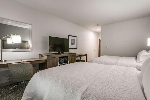 Hampton Inn & Suites Dallas-Central Expy/North Park Area - image 32