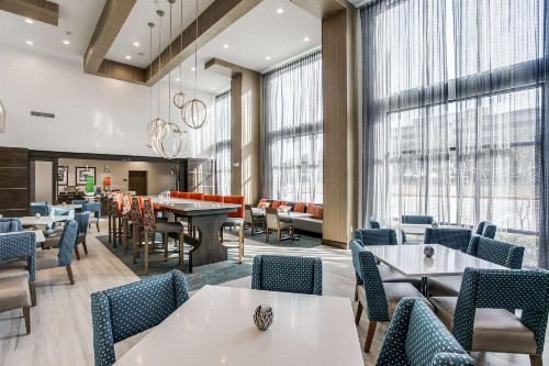 Hampton Inn & Suites Dallas-Central Expy/North Park Area - image 35
