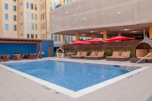 Fairfield Inn & Suites by Marriott Dallas Downtown - image 17