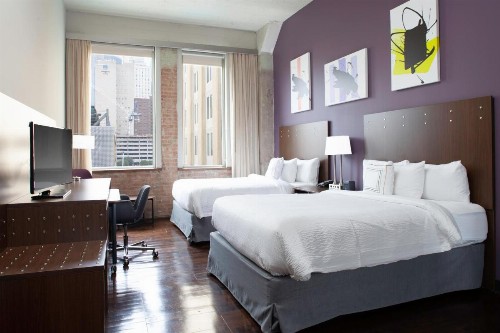 Fairfield Inn & Suites by Marriott Dallas Downtown - image 2