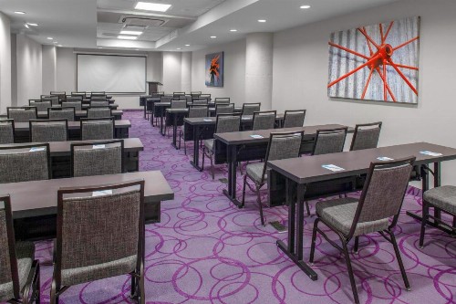 Fairfield Inn & Suites by Marriott Dallas Downtown - image 21