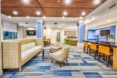Holiday Inn Express & Suites - Farmers Branch an IHG Hotel - image 22
