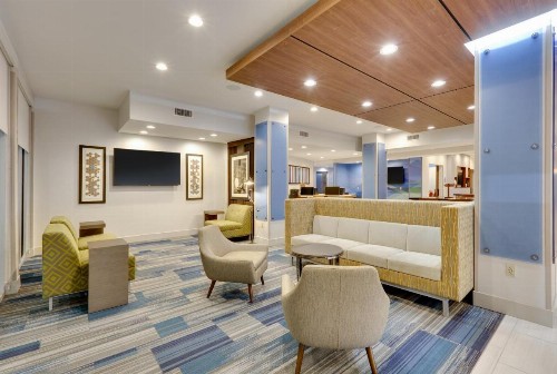 Holiday Inn Express & Suites - Farmers Branch an IHG Hotel - image 29