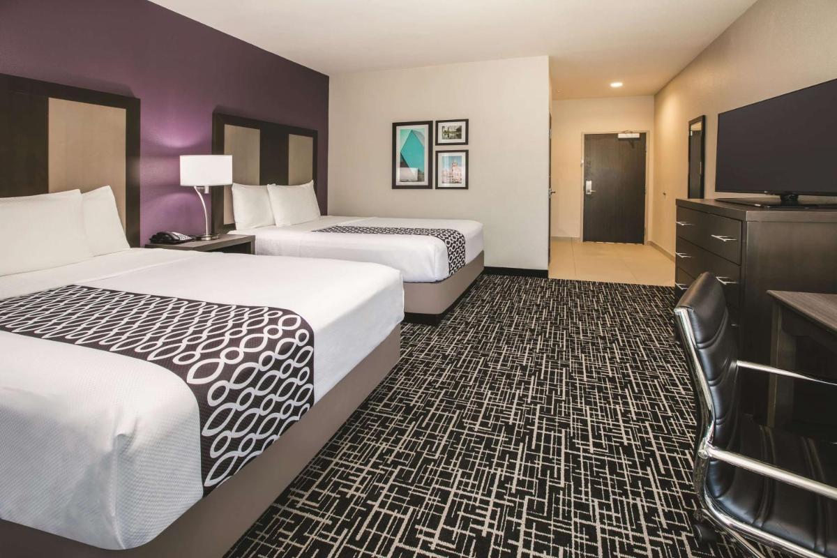 La Quinta by Wyndham Dallas - Richardson - image 2