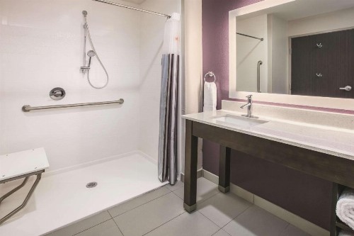 La Quinta by Wyndham Dallas - Richardson - image 29