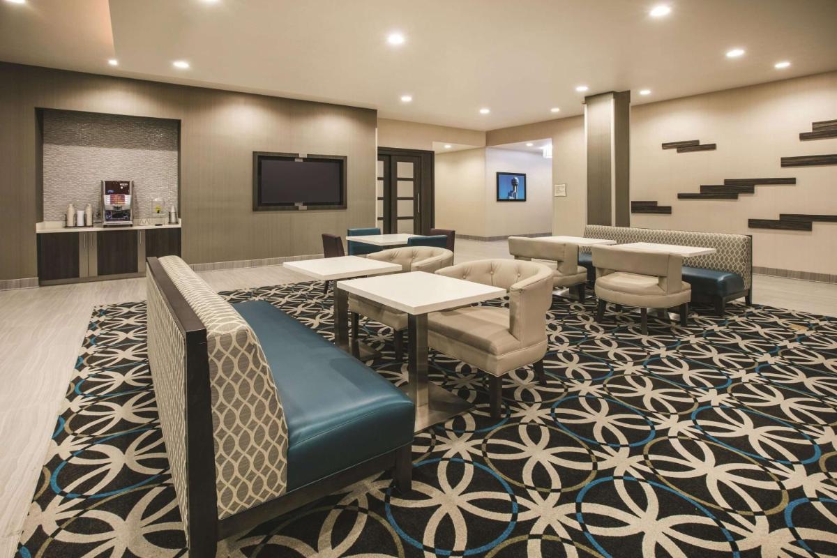 La Quinta by Wyndham Dallas - Richardson - image 4