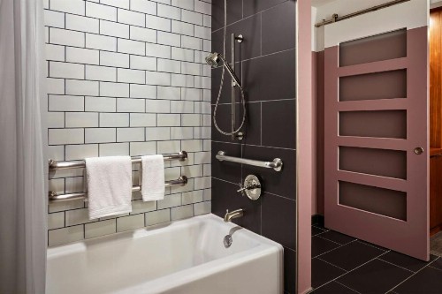 Cambria Hotel Downtown Dallas - image 38