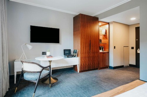 Cambria Hotel Downtown Dallas - image 49