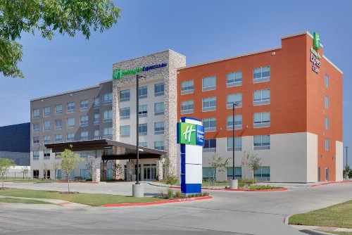 Holiday Inn Express & Suites - Dallas NW HWY - Love Field an IHG Hotel