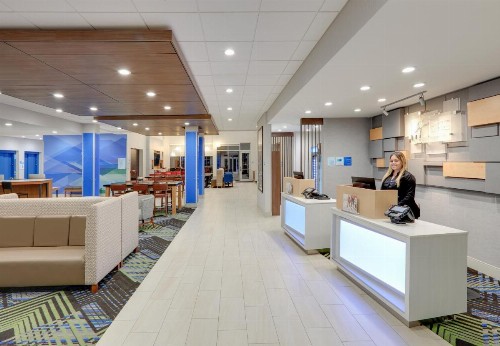 Holiday Inn Express & Suites - Dallas NW HWY - Love Field an IHG Hotel - image 2
