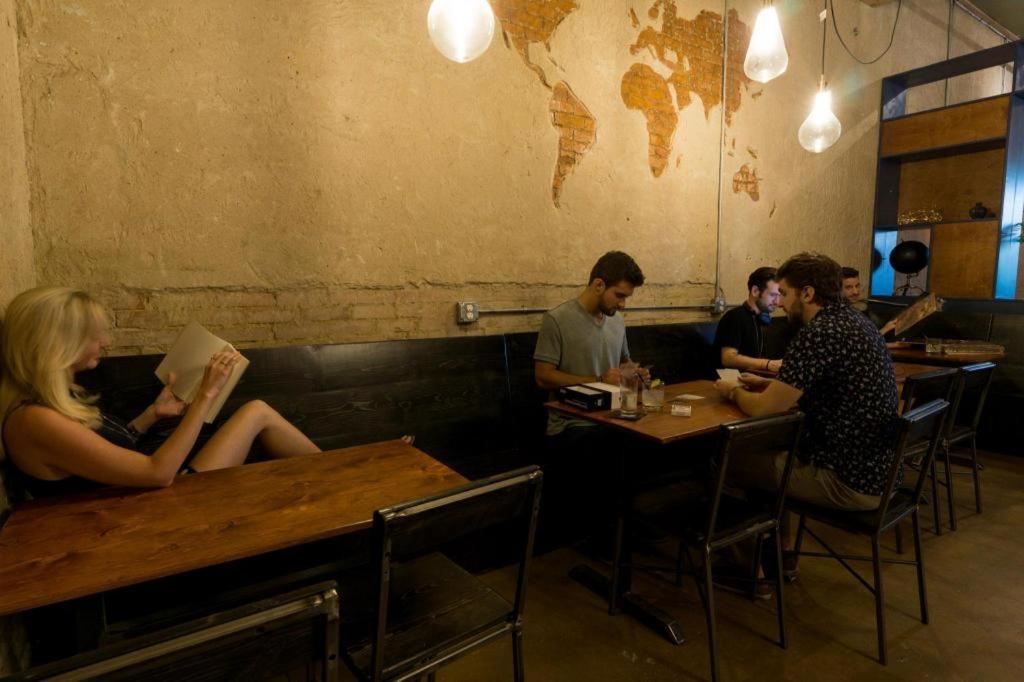 Deep Ellum Hostel - image 2