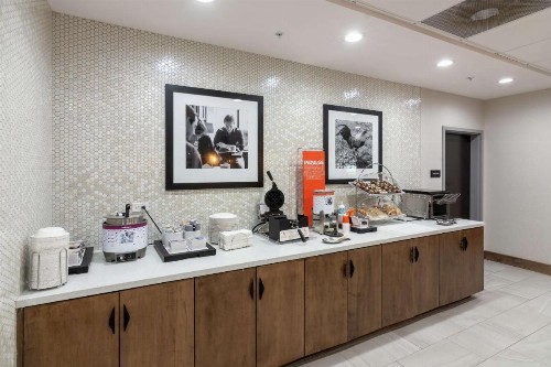 Hampton Inn & Suites Dallas East - image 17