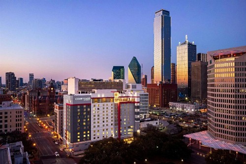 Courtyard Dallas