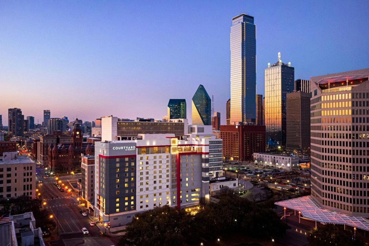 Courtyard by Marriott Dallas Downtown/Reunion District - main image