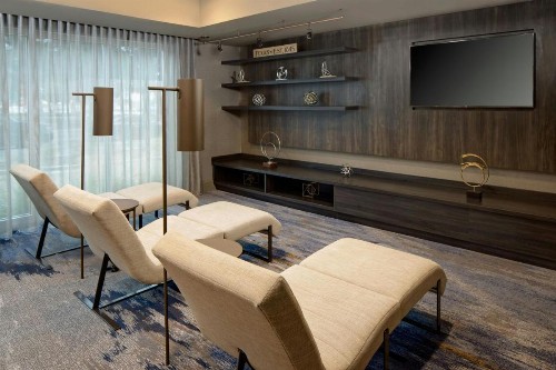 Courtyard by Marriott Dallas Downtown/Reunion District - image 18